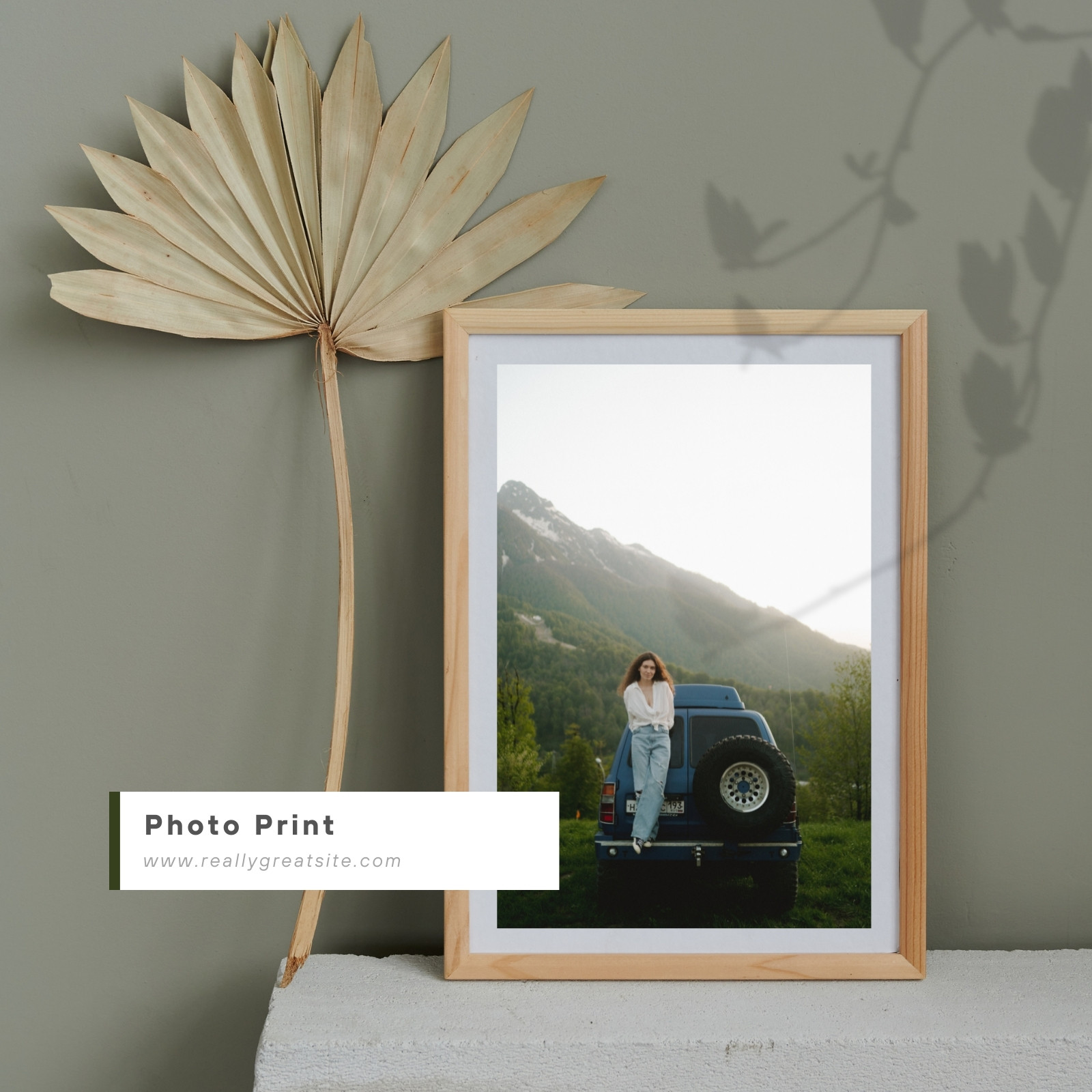 Free and customizable frames templates