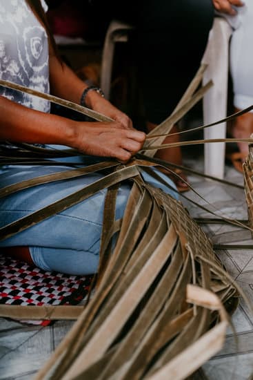 Person Weaving Using a Leaf - Photos by Canva