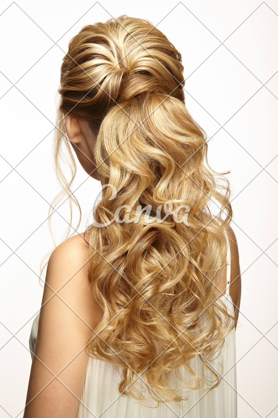 Blonde Girl With Long And Shiny Curly Hair Photos By Canva