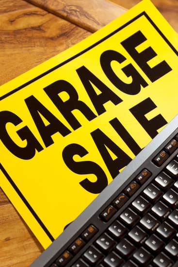 Vintage Garage Sale Corner Photos By Canva