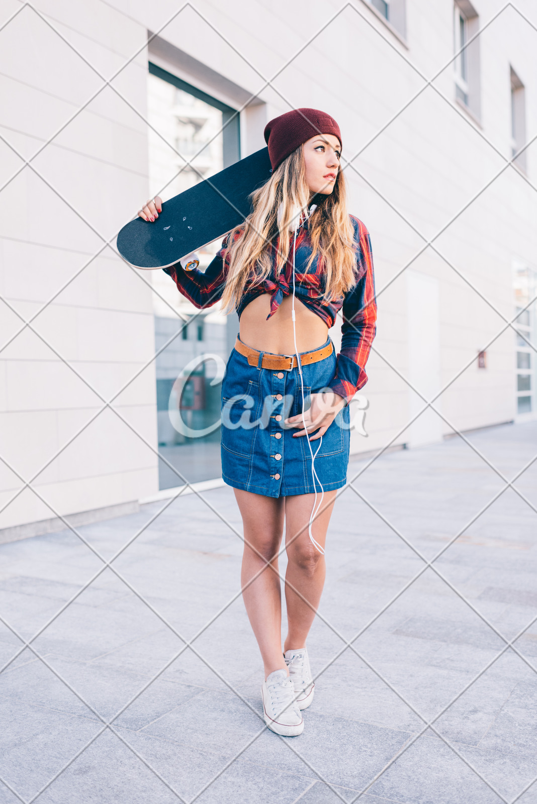 Young Blonde Caucasian Skater Woman Posing Outdoor Photos By Canva