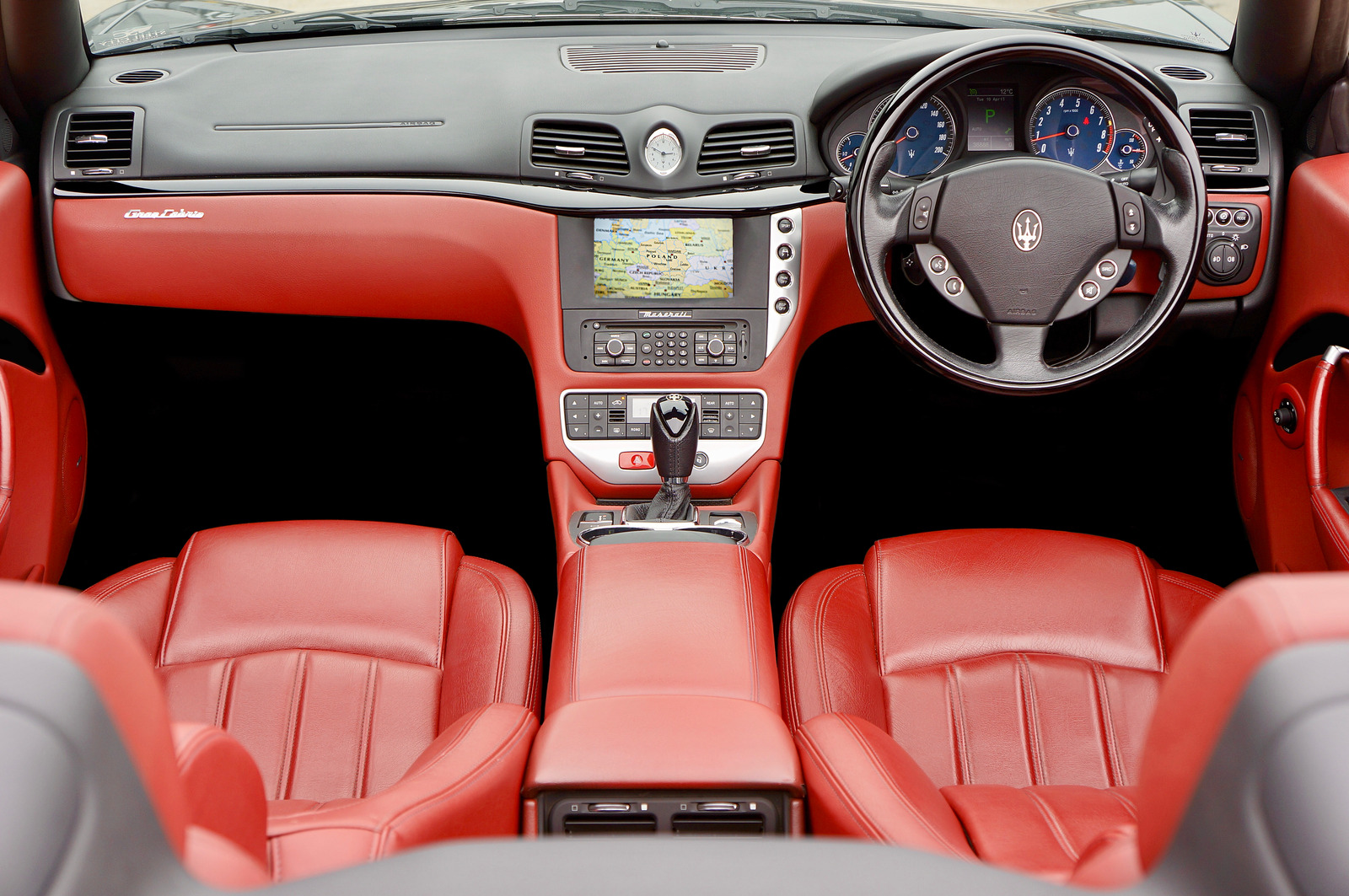 Maserati Leather Interior Photos By Canva