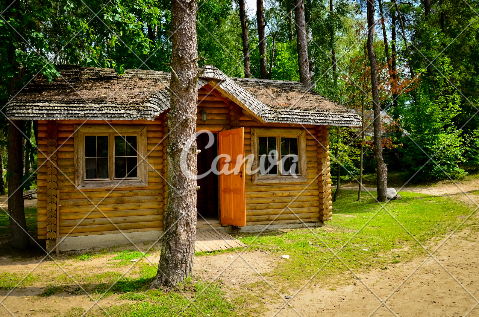 Log Cabin In Woods Photos By Canva